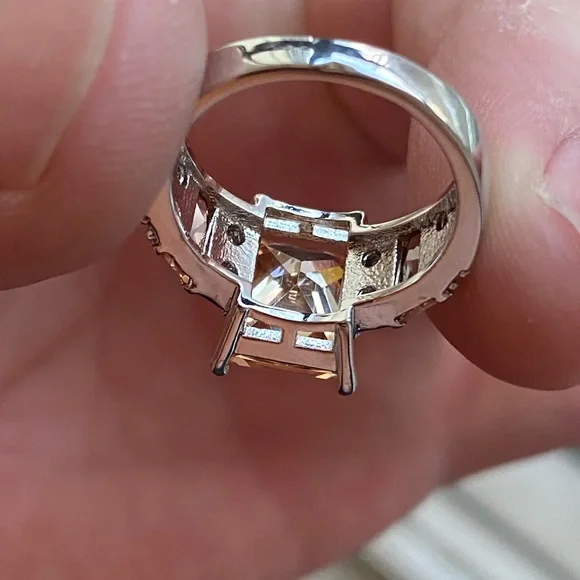 NIB Sterling silver and Morganite ring 💍 - Picture 8 of 9